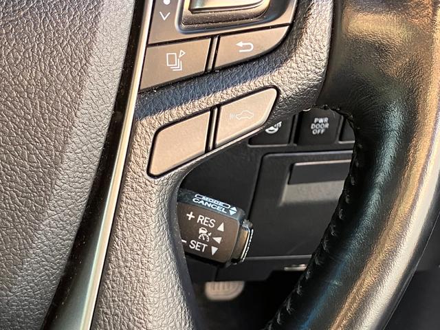 アルファード 2.5S Cパッケージ 純正大型後席モニター 純正大型ナビ 両側パワースライドドア ハーフレザーシート レーダークルコン プリクラッシュセーフティ クリアランスソナー バックカメラ フルセグ パワーバックドア ETC(5枚目)
