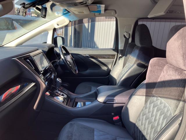 アルファード 2.5S Cパッケージ 純正大型後席モニター 純正大型ナビ 両側パワースライドドア ハーフレザーシート レーダークルコン プリクラッシュセーフティ クリアランスソナー バックカメラ フルセグ パワーバックドア ETC(19枚目)