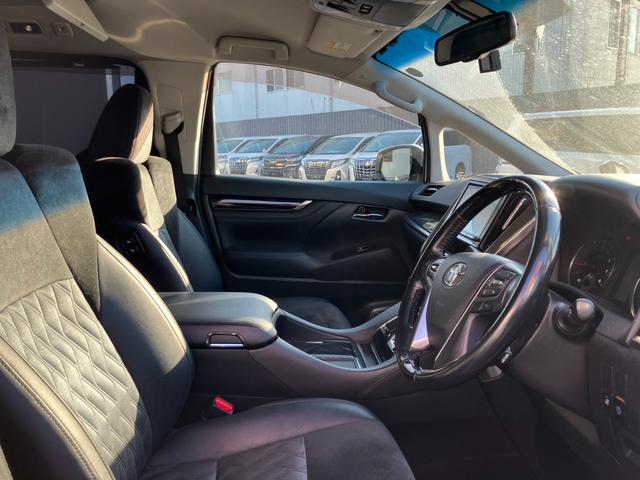 アルファード 2.5S Cパッケージ 純正大型後席モニター 純正大型ナビ 両側パワースライドドア ハーフレザーシート レーダークルコン プリクラッシュセーフティ クリアランスソナー バックカメラ フルセグ パワーバックドア ETC(37枚目)