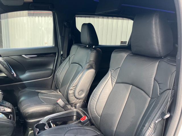 アルファード ２．５Ｓ　タイプゴールド　純正大型後席モニター　デジタルインナーミラー　両側パワスラ　バックカメラ　ナビ機能付ディスプレイオーディオ　３眼ヘッドライト　パワーバックドア　ドライブレコーダー　専用ハーフレザーシート　ＥＴＣ（17枚目）