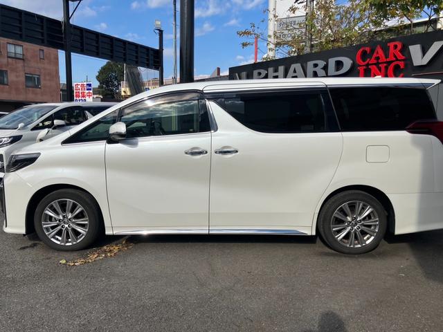 アルファード ２．５Ｓ　タイプゴールド　純正大型後席モニター　デジタルインナーミラー　両側パワスラ　バックカメラ　ナビ機能付ディスプレイオーディオ　３眼ヘッドライト　パワーバックドア　ドライブレコーダー　専用ハーフレザーシート　ＥＴＣ（38枚目）