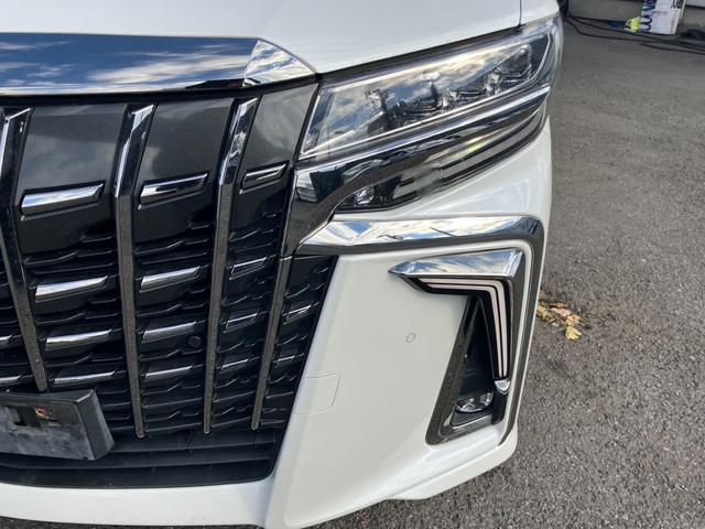 アルファード ２．５Ｓ　タイプゴールド　純正大型後席モニター　デジタルインナーミラー　両側パワスラ　バックカメラ　ナビ機能付ディスプレイオーディオ　３眼ヘッドライト　パワーバックドア　ドライブレコーダー　専用ハーフレザーシート　ＥＴＣ（41枚目）