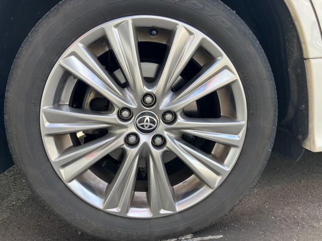 アルファード ２．５Ｓ　タイプゴールド　純正大型後席モニター　デジタルインナーミラー　両側パワスラ　バックカメラ　ナビ機能付ディスプレイオーディオ　３眼ヘッドライト　パワーバックドア　ドライブレコーダー　専用ハーフレザーシート　ＥＴＣ（48枚目）