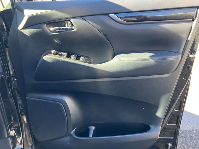 ヴェルファイア ２．５Ｚ　Ａエディション　ゴールデンアイズ　純正大型後席モニター　純正大型ナビ　両側パワスラ　バックカメラ　ＡＣ１００Ｖ電源　パワーバックドア　ＴＶキャンセラー　フルセグＴＶ　純正　専用ハーフレザー　ＬＥＤヘッドライト　ＥＴＣ（35枚目）
