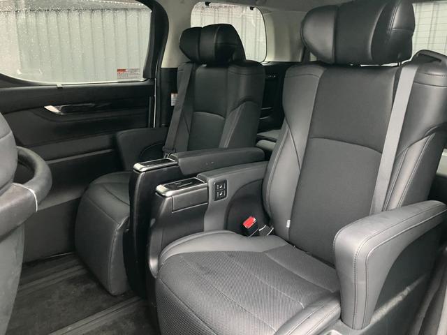 アルファード ２．５Ｓ　Ｃパッケージ　ＪＢＬサウンド　全方位カメラ　デジタルインナーミラー　ＢＳＭ　シートエアコン　黒革シート　レーダークルコン　プリクラッシュセーフティ　ナビ機能付ディスプレイオーディオ　フルセグＴＶ　ＤＶＤデッキ（23枚目）