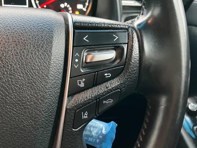 アルファード ２．５Ｓ　タイプゴールド　純正大型後席モニター　デジタルインナーミラー　ＢＳＭ　バックカメラ　両側パワスラ　パワーバックドア　ＡＣ１００Ｖ電源　３眼ヘッドライト　レーダークルコン　プリクラッシュセーフティ　ドラレコ　ＥＴＣ（9枚目）