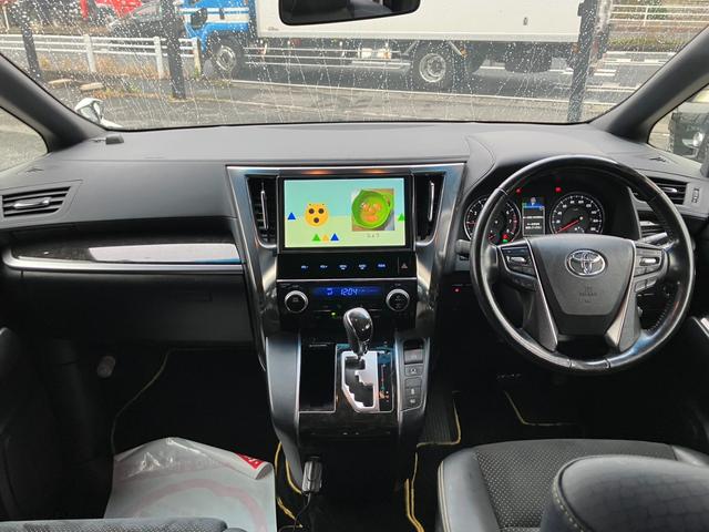 ヴェルファイア ２．５Ｚ　Ａエディション　ゴールデンアイズ　ワンオーナー　純正１０型ナビ　バックカメラ　プリクラッシュセーフティ　レーダークルコン　パワーバックドア　両側パワスラ　フルセグＴＶ　ＴＶキャンセラー　ＡＣ１００Ｖ電源　専用ハーフレザー（8枚目）
