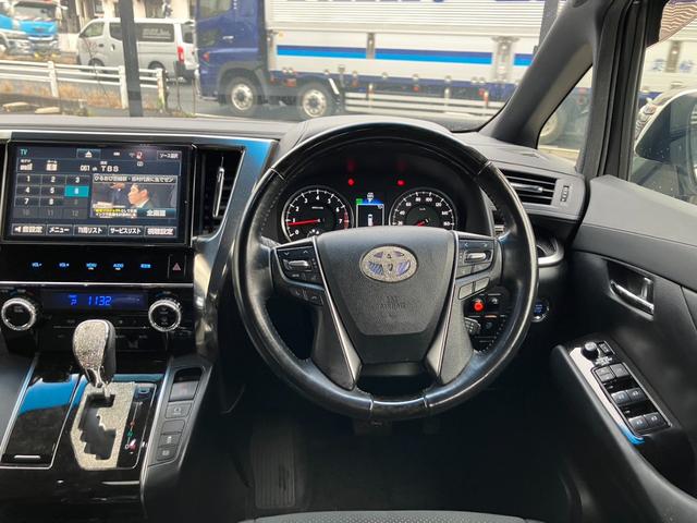 ヴェルファイア ２．５Ｚ　Ａエディション　ゴールデンアイズ　モデリスタ　サンルーフ　純正ナビ　後席モニター　専用ハーフレザーシート　パワーバックドア　車高調　社外２０インチＡＷ　ＡＣ１００Ｖ電源　フルセグ　Ｂｌｕｅｔｏｏｔｈ接続　ＥＴＣ　ＬＥＤヘッドライト（42枚目）