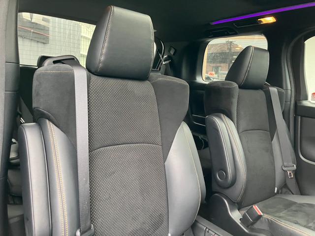 アルファード ２．５Ｓ　タイプゴールド　サンルーフ　ナビ機能付ディスプレイオーディオ　バックカメラ　両側パワスラ　フルセグＴＶ　ＤＶＤデッキ　パワーバックドア　ＡＣ１００Ｖ電源　レーダークルコン　プリクラッシュセーフティ　ＥＴＣ（31枚目）