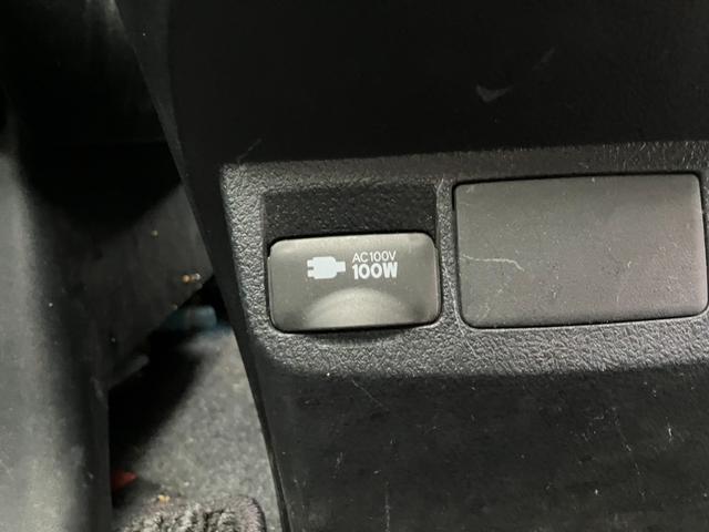 アルファード ２．５Ｓ　タイプゴールド　サンルーフ　ナビ機能付ディスプレイオーディオ　バックカメラ　両側パワスラ　フルセグＴＶ　ＤＶＤデッキ　パワーバックドア　ＡＣ１００Ｖ電源　レーダークルコン　プリクラッシュセーフティ　ＥＴＣ（35枚目）