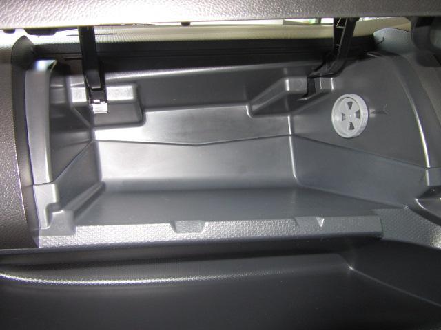 ソリオバンディット ＤＪＥ　レーダーブレーキサポートＩＩ装着車　両側自動ドア　禁煙車　衝突被害軽減ブレーキ　全国対応１年保証　ＤＶＤ再生ナビフルセグ　セレクトビューバックアイカメラ　前後ドラレコ　アイドリングストップエネチャージ（13枚目）