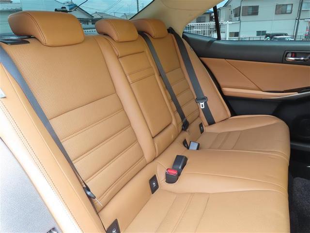 ＩＳ ＩＳ３００ｈ　バージョンＬ　衝突回避システム　ナビ　レーダークルーズ　ＥＴＣ２．０　Ｂカメラ　ドラレコ　シートＡＣ・ヒーター　ＬＥＤライト　スマートキー　ＤＶＤ　フルセグ　Ｂｌｕｅｔｏｏｔｈ　１７ＡＷ（26枚目）