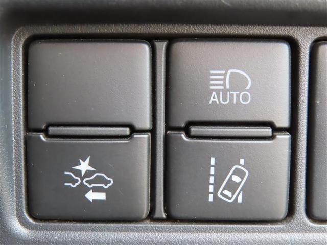 エスクァイア Gi 黒革シート ドライブレコーダ LEDヘッドライト アルミ 両側パワースライドドア ミュージックプレイヤー接続可 リアオートエアコン 寒冷地仕様 クルコン DVD 横滑防止装置 エアバッグ 4WD(3枚目)