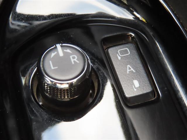 エスクァイア Gi 黒革シート ドライブレコーダ LEDヘッドライト アルミ 両側パワースライドドア ミュージックプレイヤー接続可 リアオートエアコン 寒冷地仕様 クルコン DVD 横滑防止装置 エアバッグ 4WD(12枚目)