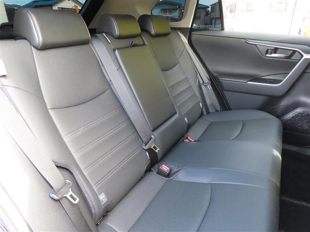 ＲＡＶ４ ハイブリッドＧ　衝突被害軽減装置　革Ｓ　ＡＣ１００Ｖ電源　エアロ　バックモニター　寒冷地仕様　地デジＴＶ　ＬＥＤヘッドライト　スマキー　電動シ－ト　ＡＷＤ　ＴＶナビ　パワステ　横滑り防止装置　クルコン　ＡＡＣ　ＡＷ（21枚目）