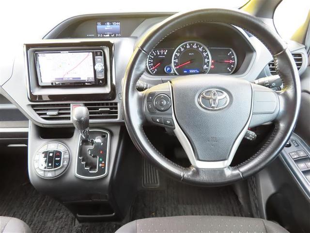 ノア G リアエアコン フルセグテレビ 盗難防止システム 記録簿付き エアバッグ アルミ キーレス アイドルストップ クルーズコントロール DVD再生 ドライブレコーダー ETC メモリーナビ 3列シート(2枚目)