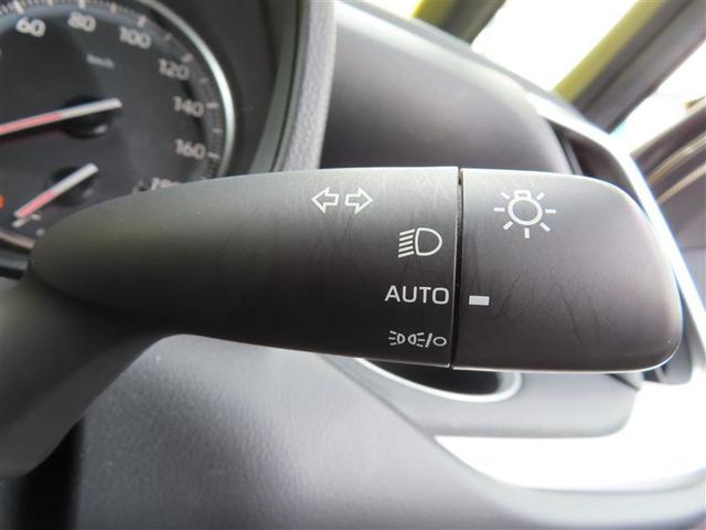 ヴォクシー S-G フルフラット Rカメラ ミュージックプレイヤー接続可 メモリーナビ アルミホイル LEDヘッドランプ 横滑り防止装置 スマートキ キーレスエントリー 3列シート ナビ&TV フルセグテレビ ETC(24枚目)