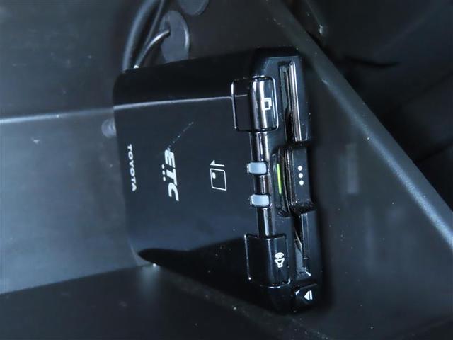 ８６ ＧＴリミテッド　スマキ－　オートクルーズ　ＤＶＤ再生機能　イモビライザー　ＥＴＣ付き　キーレスアクセス　メモリ－ナビ　横滑り防止機能　Ｗエアバック　ＡＵＸ　ナビＴＶ　オートエアコン　アルミホイール　ＡＢＳ　エアバック（8枚目）