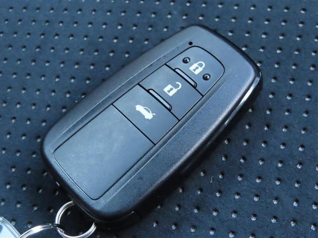 ８６ ＧＴリミテッド　スマキ－　オートクルーズ　ＤＶＤ再生機能　イモビライザー　ＥＴＣ付き　キーレスアクセス　メモリ－ナビ　横滑り防止機能　Ｗエアバック　ＡＵＸ　ナビＴＶ　オートエアコン　アルミホイール　ＡＢＳ　エアバック（10枚目）