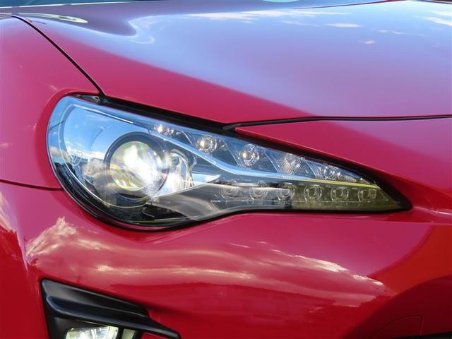 ８６ ＧＴリミテッド　スマキ－　オートクルーズ　ＤＶＤ再生機能　イモビライザー　ＥＴＣ付き　キーレスアクセス　メモリ－ナビ　横滑り防止機能　Ｗエアバック　ＡＵＸ　ナビＴＶ　オートエアコン　アルミホイール　ＡＢＳ　エアバック（22枚目）