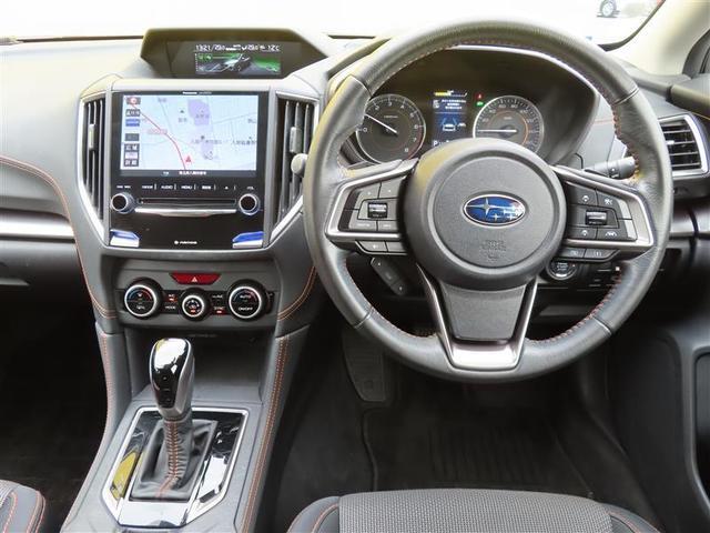 ボディはピカピカでも、室内は汚れがいっぱい・・・というクルマには乗りたくありませんね。当社の車両は全てルームクリーニングします！