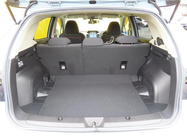 後部座席に座った場合でも、トランクはしっかりスペースを確保しています！みんなで旅行に出かけても、カバンやお土産もしっかり積めます。
