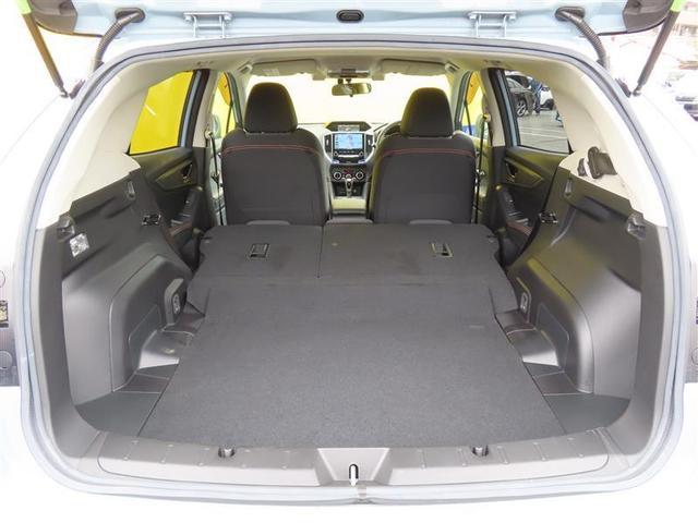 写真のように後部座席を倒せば、普段なかなか載せることのないような大きな荷物もしっかり積むことができそうですね。