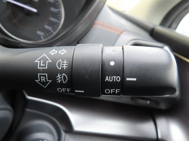 ＡＵＴＯの位置にセットしておくと、暗くなったら自動でライトの点灯をサポートしてくれます！高速道路でのトンネル通過時など便利です！