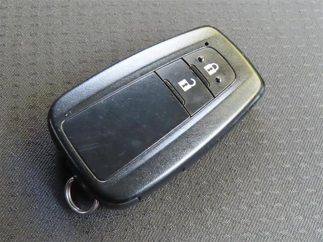 プリウス Ａ　ＡＣ１００Ｖ　衝突軽減ブレーキシステム　Ｂモニタ　ＬＥＤヘッド　クルーズコントロール　セキュリティー　スマートキー　パワーステアリング　Ｉストップ　ドライブレコーダー　ＥＴＣ　アルミホイル　ＳＲＳ（12枚目）