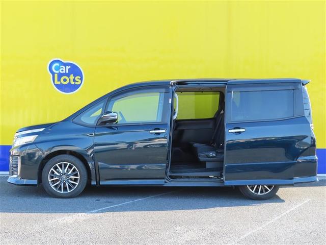 ヴォクシー ＺＳ　煌　ＴＳＳ　両側パワードア　アイドリングストップ車　パワーウィンド　横滑防止　ＤＶＤ可　フルフラットシート　盗難防止装置　スマートエントリー　Ｂカメラ　ＡＵＸ　ＬＥＤヘッドライト　メモリーナビ　３列シート（16枚目）