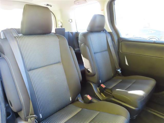 ヴォクシー ＺＳ　煌　ＴＳＳ　両側パワードア　アイドリングストップ車　パワーウィンド　横滑防止　ＤＶＤ可　フルフラットシート　盗難防止装置　スマートエントリー　Ｂカメラ　ＡＵＸ　ＬＥＤヘッドライト　メモリーナビ　３列シート（19枚目）