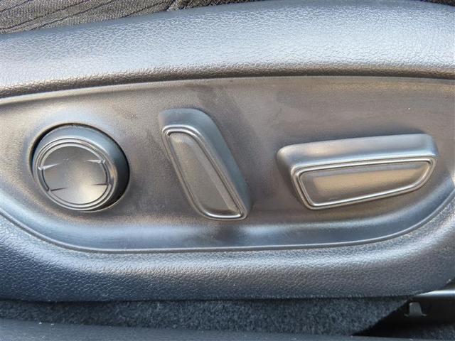 クラウンハイブリッド ＲＳ　衝突回避システム　ナビ　レーダークルーズ　ＥＴＣ２．０　Ｂカメラ　シートヒーター　ＬＥＤライト　スマートキー　ＤＶＤ　フルセグ　Ｂｌｕｅｔｏｏｔｈ　１８ＡＷ（18枚目）