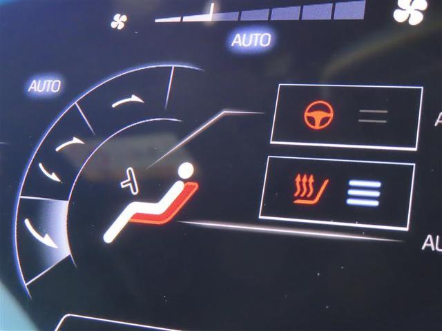 クラウンハイブリッド ＲＳ　衝突回避システム　ナビ　レーダークルーズ　ＥＴＣ２．０　Ｂカメラ　シートヒーター　ＬＥＤライト　スマートキー　ＤＶＤ　フルセグ　Ｂｌｕｅｔｏｏｔｈ　１８ＡＷ（19枚目）