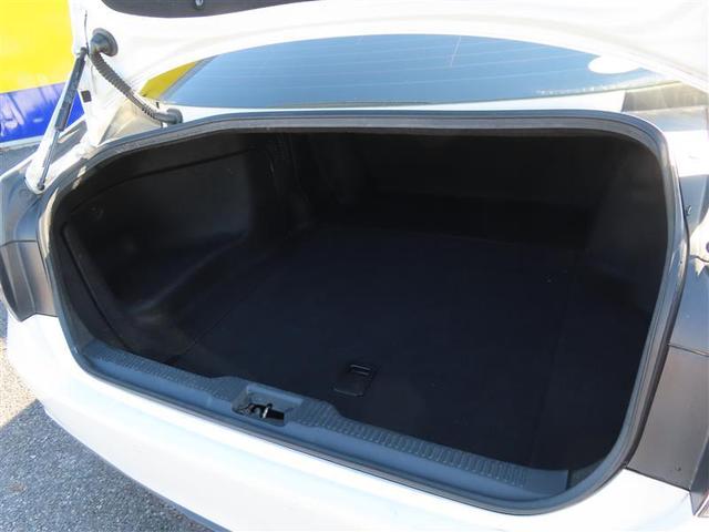 クラウンハイブリッド ＲＳ　衝突回避システム　ナビ　レーダークルーズ　ＥＴＣ２．０　Ｂカメラ　シートヒーター　ＬＥＤライト　スマートキー　ＤＶＤ　フルセグ　Ｂｌｕｅｔｏｏｔｈ　１８ＡＷ（21枚目）