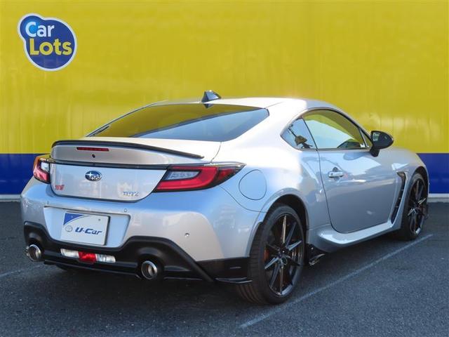 運輸局指定のサービス工場も併設しています。運営もトヨタで安心♪点検や整備、修理など、お気軽にご用命くださいませ！車検も基本、当日に完了！お待たせしません。ぜひ、お問い合わせ下さい！