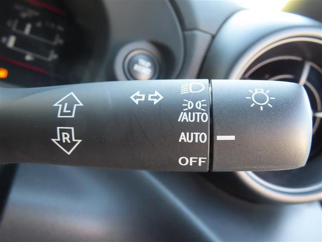 ＡＵＴＯの位置にセットしておくと、暗くなったら自動でライトの点灯をサポートしてくれます！高速道路でのトンネル通過時など便利です！