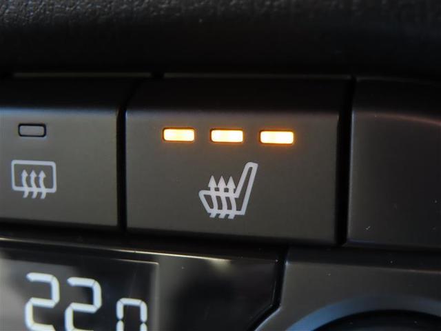 運転席、助手席にはシートヒーターが付いています。最近の冬場は例年よりも寒くなっています。。。シートヒーターがあるとないとじゃ大違い！ぜひお試しあれ！