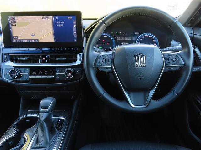 クラウンハイブリッド RS LEDヘッドライト クルコン スマートエントリー セキュリティーアラーム Bカメラ カーテンエアバッグ 定期点検記録簿 横滑り防止 ETC ドラレコ TVナビ アルミ AUX メモリーナビ ABS(2枚目)