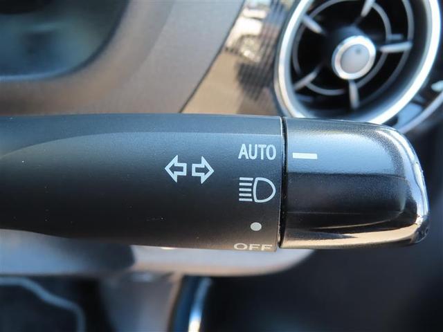 ヴィッツ ハイブリッドＵ　バックガイドモニター　衝突軽減システム　地デジ　ＡＵＸ　ＬＥＤヘッドライト　ＤＶＤ再生可　ＥＴＣ　オートエアコン　クルーズコントロール　メモリナビ　エアバッグ　キーフリー　横滑り防止機能　ナビ＆ＴＶ（20枚目）