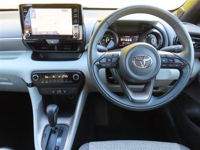 ヤリス ハイブリッドZ 半革 PCS 整備記録簿 Bカメラ アイドリングストップ車 ナビ付 LEDランプ スマキー ETC付き メディアプレイヤー接続 VSC パワステ クルコン カーテンエアバック キーフリー ABS(2枚目)