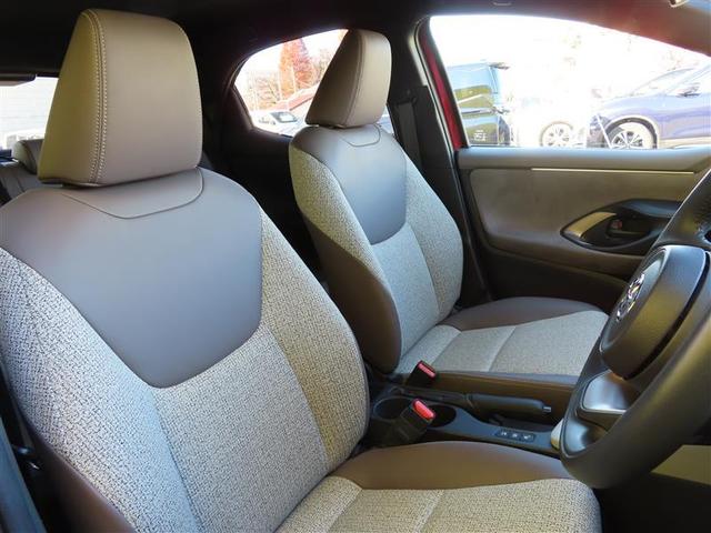 ヤリス ハイブリッドZ 半革 PCS 整備記録簿 Bカメラ アイドリングストップ車 ナビ付 LEDランプ スマキー ETC付き メディアプレイヤー接続 VSC パワステ クルコン カーテンエアバック キーフリー ABS(15枚目)