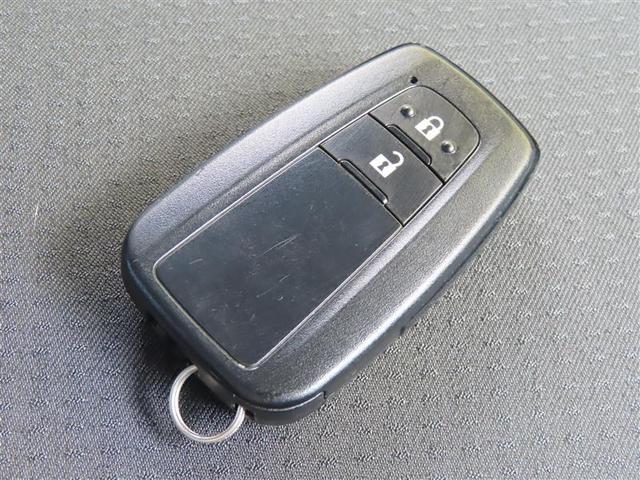 プリウス Ａ　衝突軽減ブレーキシステム　Ｂモニタ　ＬＥＤヘッド　クルーズコントロール　セキュリティー　スマートキー　パワーステアリング　Ｉストップ　ＥＴＣ　アルミホイル　オートエアコン　ＳＲＳ　ＡＢＳ　キーレス（10枚目）