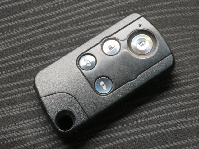 ジャストセレクション 純正HDDナビ CD DVD再生 ワンセグ 3列シート HID オートライト 両側Pスラドア スマートキー ETC バックカメラ ミュージックサーバー ステアリングスイッチ クルコン 純正15AW(13枚目)