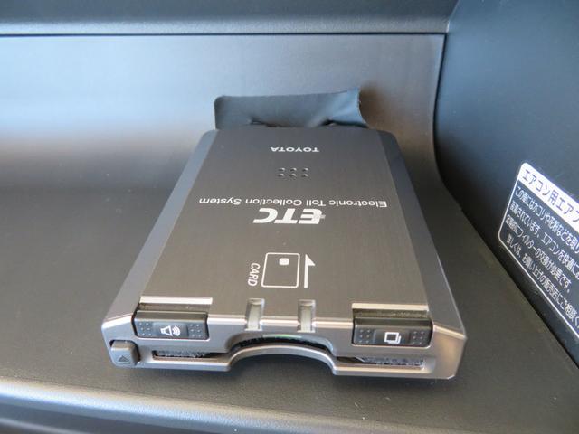 X イロドリ 純正HDDナビ ワンセグTV ETC ミュージックサーバー キーレスエントリー CD DVD再生 ABS(9枚目)