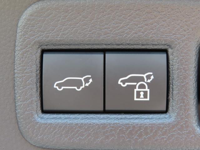 ハリアーハイブリッド Ｚ　レザーパッケージ　【雹害車】　衝突回避システム　ＴＣナビ　レーダークルーズ　ＥＴＣ２．０　Ｂカメラ　デジタルインナーミラー（録画機能付き）　シートＡＣ・ヒーター　Ｐシート　Ｐバックドア　ＬＥＤライト　ＢＳＭ　１９ＡＷ（24枚目）