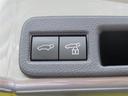 両手が荷物で塞がっている時にはコレ!パワーバックドアで開閉ラクラクです。バックドアに手が届かない時も、リモコンで開閉の操作が可能です。もちろん、荷物もたっぷり積めます。
