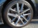 純正１９インチアルミを装備して、見た目も良好です。クルマはやっぱり外見も大切にしたいですよね。純正アルミは高い完成度で、クルマにマッチします。