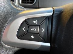 運転中、オーディオの操作をしてて、ハッとしたことはありませんか？ステアリングスイッチは、運転中でもハンドルでオーディオの操作が可能です。安全なドライブをサポートします。 7