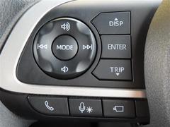 ブルートゥースに接続すれば、スマホに入れている音楽が聞けたり運転中に電話がかかってきてしまった場合もハンドルから電話を取ることができます！ 7