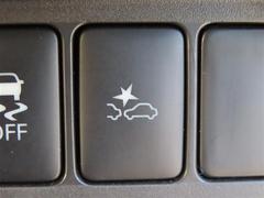 ���ͷڸ������ƥ�Ρ֣ť������ȡ���ܡ�������ž�Υ��ݡ��Ȥ򤷤Ƥ���ޤ��� 2